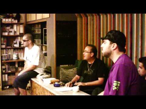 Stamatis Gonidis new song Rokades at the studio