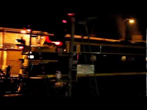 Australian Trains: Elzorro breaks the Midnight silence