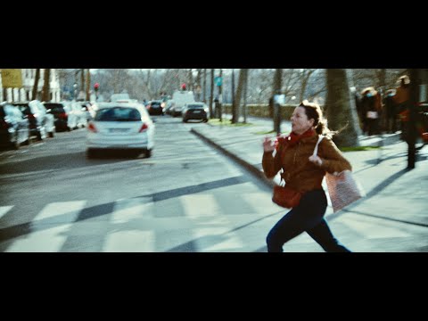 Full Time / À plein temps (2022) - Trailer (English subs)