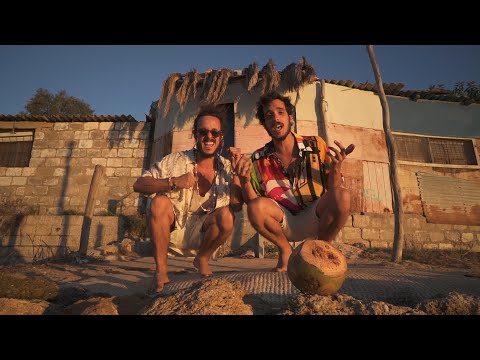 Morochos - Agüita de Coco (Videoclip Oficial)