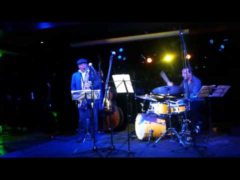 Emiliano Franco drum solo at  Jazz cafe  Posk