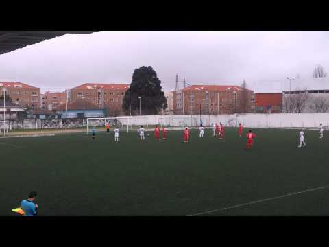 Faria sofre penalty e concretiza da melhor forma no 1-0! Seria o prime