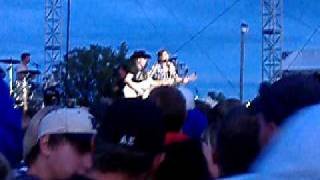 Dierks Bentley - I Wanna Make You Close Your Eyes