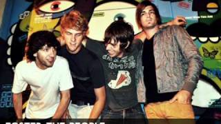 Foster the People- Pumped up Kicks (with lyrics)