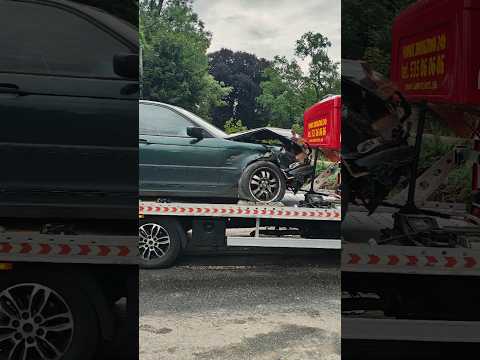 Starszy pan kierujący VW Golf wymusił kierującej BMW