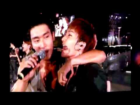 FANCAM | 100821 SMTown LIVE ~ Jungsoo Kissing Siwon (Way for Love)