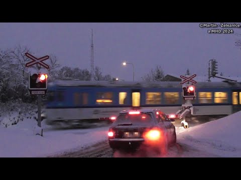 železniční přejezd Klatovy město - P941 / 02.12.2023 / Czech railroad crossing