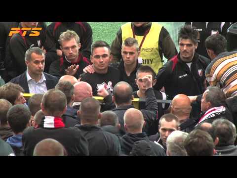 Piłkarz chce się bić z kibicami. Polonia – Omega 2:3
