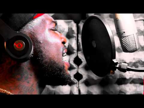 Fields Loudd Freestyle over N*ggas in Paris