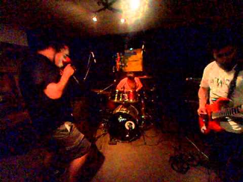 NECIO - rebobinar - pésima actitud (sesiones en el taller)