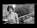 Norah Jones - Baby It's Cold Outside feat. Willie Nelson