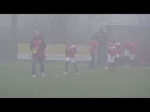 Voorafgaand aan de wedstrijd FC Driebergen JO12-1 - DOVO JO12-1