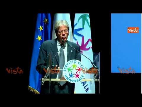 Applicazione di pomate con intervertebrale erniato Dolore nella parte destra dalla parte posteriore dà nelluovo e