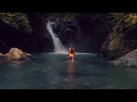 BALI Travel Video - (LOMAKO STUDIO)