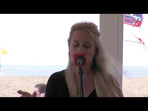 Q-Beach House: Billie - Need To Know (Live Bij Q)