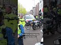 Man BIJT boa in GEZICHT ? | #shorts