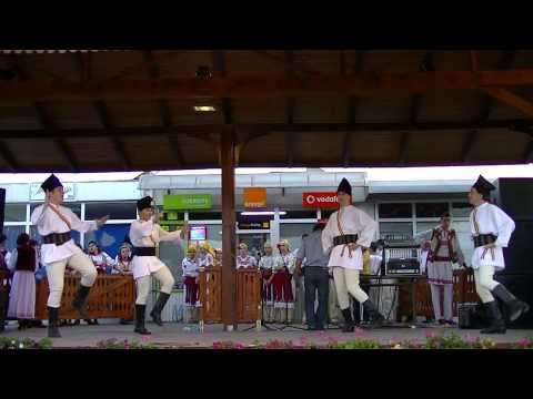 Formatia "Romanasul" Brasov. 12 octombrie 2013. Caransebes. Festivalul "Toamna la gugulani". 2