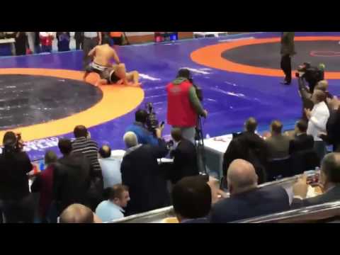 HAKAN VS HONDA Turkish Oil Wrestler(125 KG)  vs Asia Champion Sumo Wrestler(190KG)