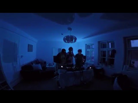 Livingroom Sessions // Deep House DJ and Live Set