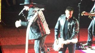 Montgomery Gentry singing Hillbilly Shoes