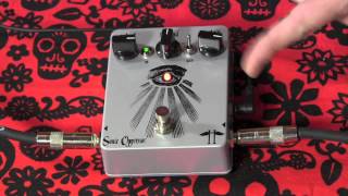 Video thumbnail for Heavy Electronics Sonic Oppressor optical compressor pedal demo with Kingbee Tele by gearmanndude