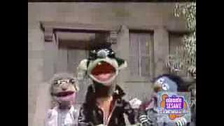 Sesame Street   Cooperation Makes It Happen