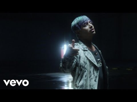 Video Sigo Extrañándote - J Balvin 