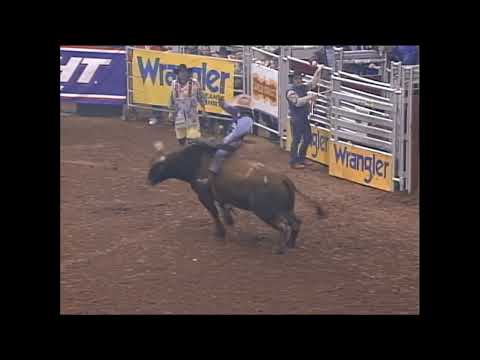 Joaquin Garza vs Crowbar - 99 PBR Guthrie (88 pts)