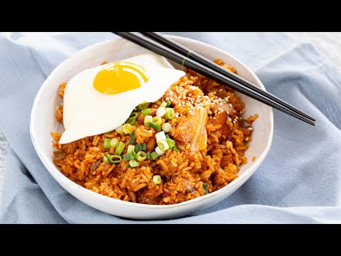 Super FAST Kimchi Fried Rice - Kimchi Bokkeumbap