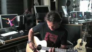 Bruce Greenwood and Taylor Guitars' GS Mini