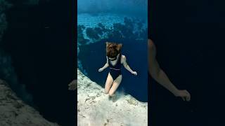 Taking a leap in to Dean&#39;s Blue Hole #ocean #worlddiving #underwater #mermaid