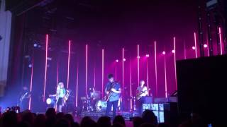 Caught In The Middle - Paramore live @ Admiralspalast Berlin 02.07.2017