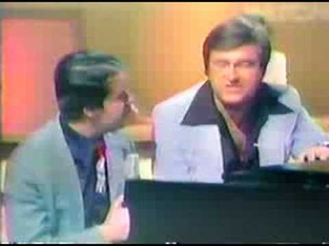 Frank Mills Music Box Dancer News Theme 1979 WNGE Nashville