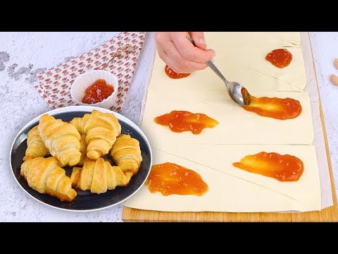 Pastry croissants with jam: just 3 ingredients for a quick and delicious recipe!