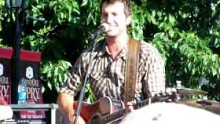 Luke Bryan: Good Directions