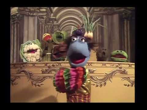 The Muppet Show - 208: Steve Martin - “Yes, We Have No Bananas” (1977)