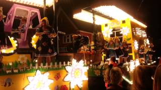 preview picture of video 'Shaftesbury Carnival 2014 Kipling JCC, Hot Rock, Quackerside, Cary Comedians, Revellers'