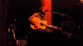 Neil Halstead: "40 Days" (Slowdive song) and "Spin the Bottle" (live), 10/2/12