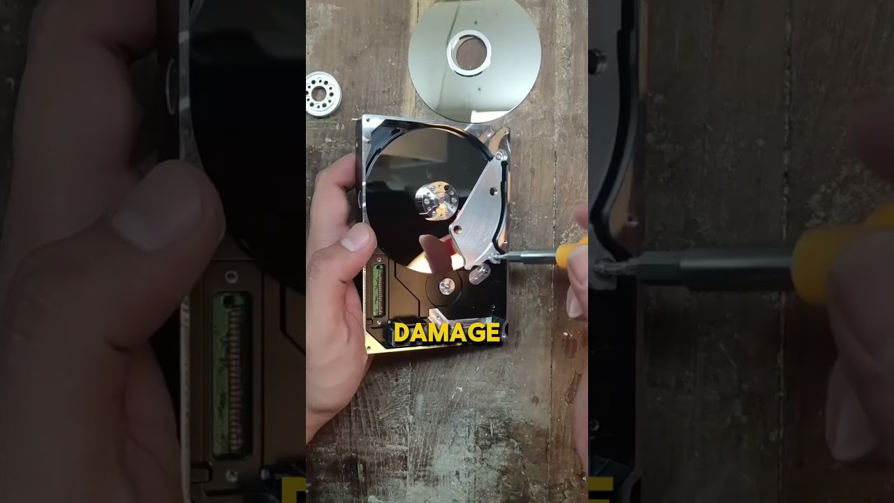 그는 항상 깨진 물건에 두 번째 생명을 불어넣고 특별한 무언가로 바꿔줍니다.