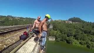 preview picture of video 'Pedro Miranda - Salto Bungee Jumping'