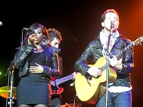 Broken Strings - James Morrison & Keisha (Sugababes) - Live Jingle Bell Ball, 02 Arena