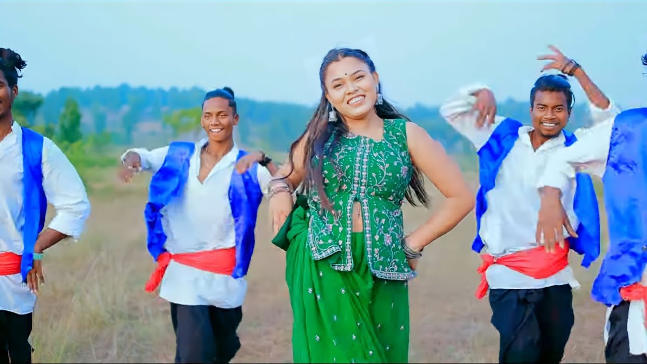 Karti Hoon Pyar • Singer Suman Gupta • New Nagpuri Girls Sadri Dance 2023 • Chandni Baraik #nagpuri