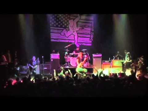 The Suicide Machines - Hey (Live at Majestic Theatre).