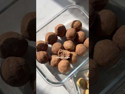 My favourite 5 min vegan protein balls perfect for a healthy afternoon snack, recipe in description