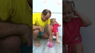 Download lagu Balloon shoes for cute baby 😱👶🏻❤️👧🏻🌈✅🚀 mp3