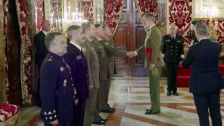 Su Majestad el Rey recibe en audiencia militar a un grupo de coroneles