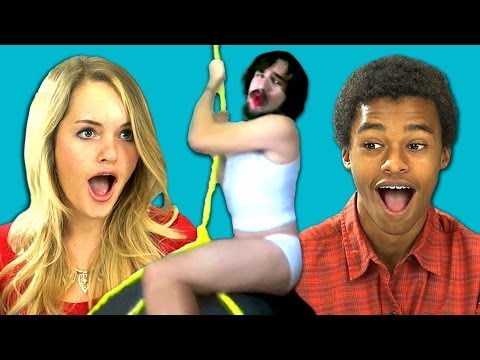 【人類極限】青少年對聊天輪盤大叔的反應 (Teens React to Wrecking Ball (Chatroulette Version))