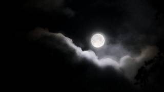 Ночь, улица... луна/ Night, outdoors... moon