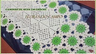 Caminho de mesa em crochê Flores do campo completo