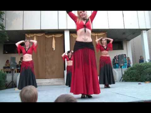 Hemo: Nyáresték a parkban. Drágakövek Hastánc Csoport.